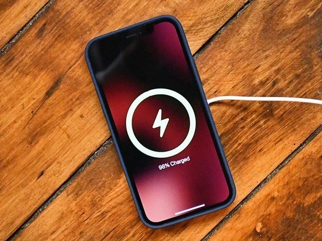 滴道苹果手机维修分享iPhone 12可以随便充电吗 